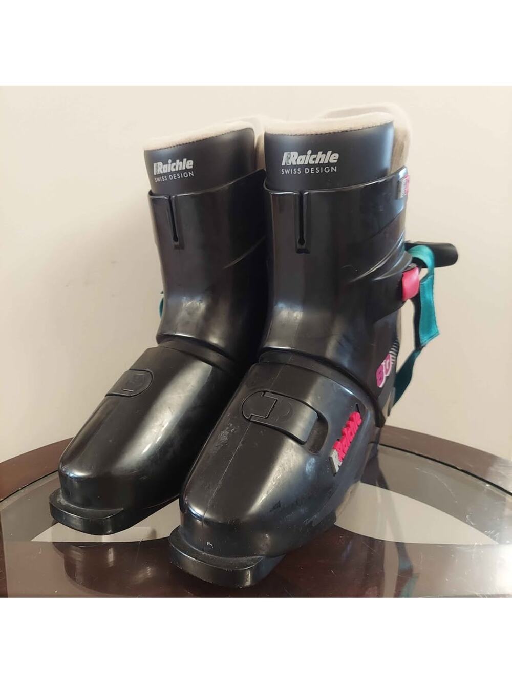 Raichle Switzerland 80 Women's US 9.5 Medium Mondopoint 26.5 307mm Ski Boots